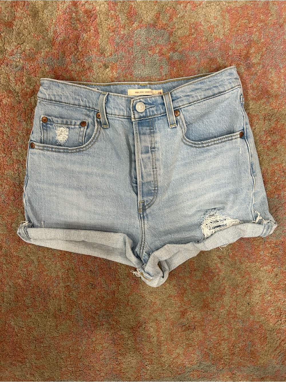 Levi’s Ribcage Distressed Denim Shorts – Size 28